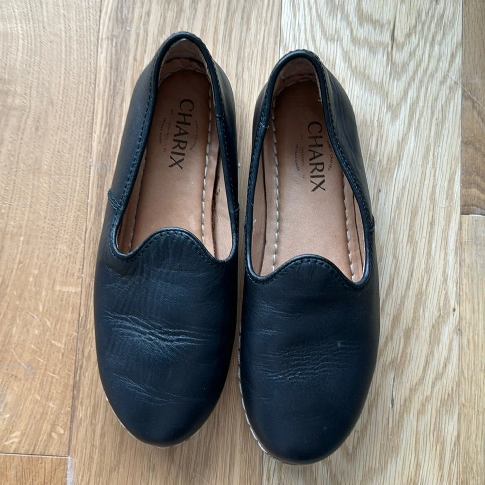 Artisanal, Hand Made, Comfiest Shoes Ever! Charix Black Slip On Shows (size 7) - Picture 3 of 11